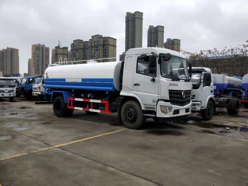 東風灑水車廠家