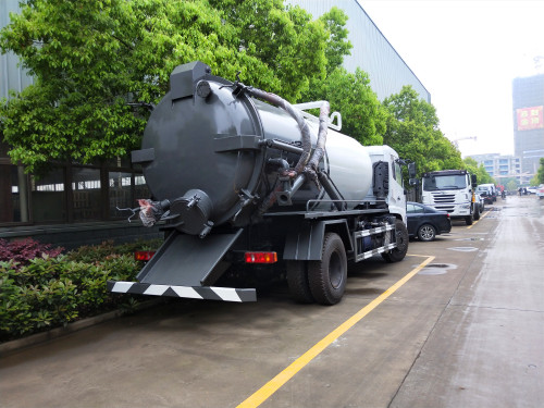 國(guó)六東風(fēng)12方吸污車-12立方吸污車