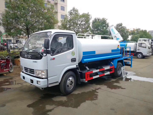 多利卡霧炮車圖片