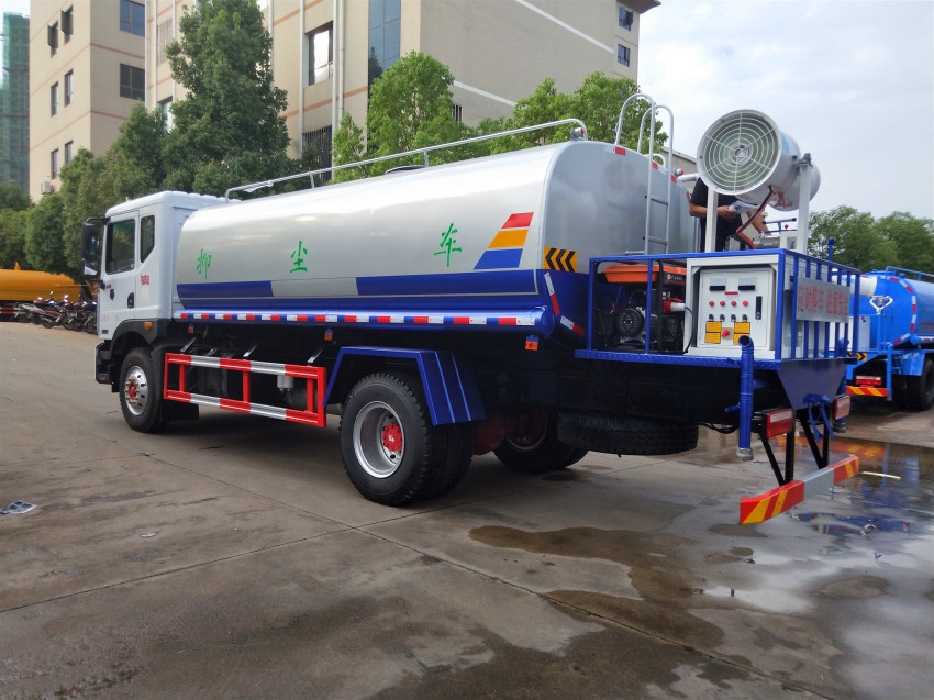 霧泡灑水車廠家
