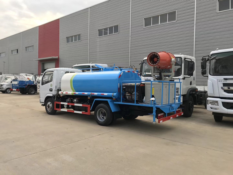 噴霧降塵車 8-12噸環保除塵霧炮車使用效果-湖北灑水車廠家直銷