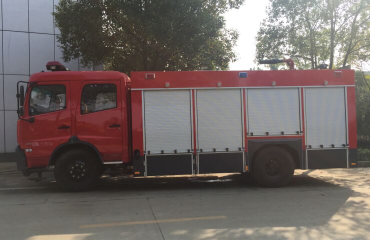 東風天錦6噸泡沫消防車 6噸水灌消防車