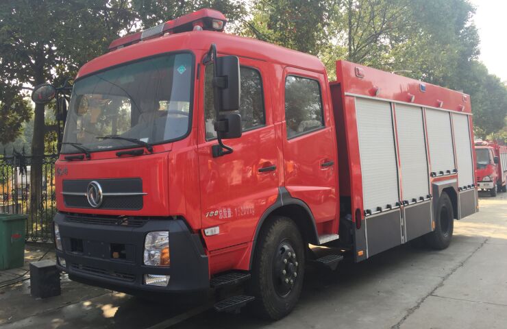 東風天錦6噸泡沫消防車 6噸水灌消防車