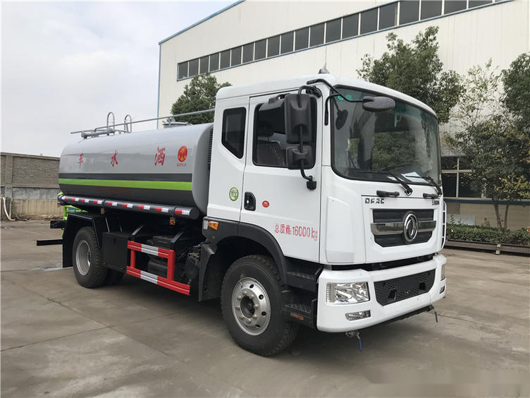新款東風(fēng)大多利卡D9灑水車廠家直銷 質(zhì)量好價(jià)格便宜