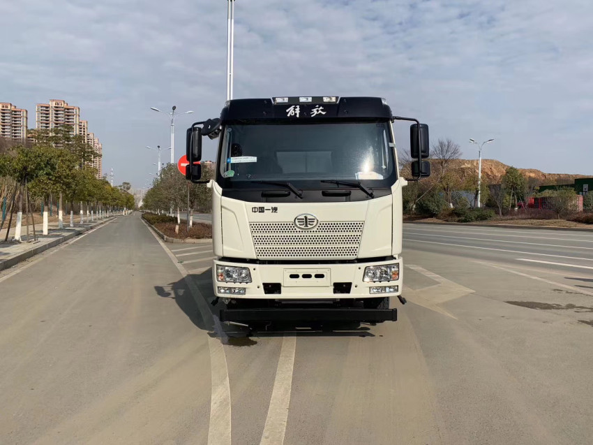 可以上北京牌照的灑水車-東風多利卡5噸灑水車廠家
