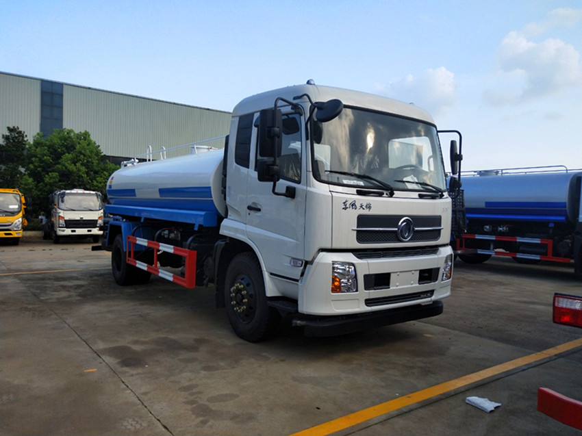 南昌市灑水車廠家銷售-南昌市灑水車價(jià)格報(bào)價(jià)-程力灑水車銷售點(diǎn)