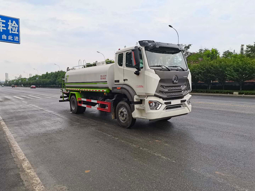 重汽15噸灑水車