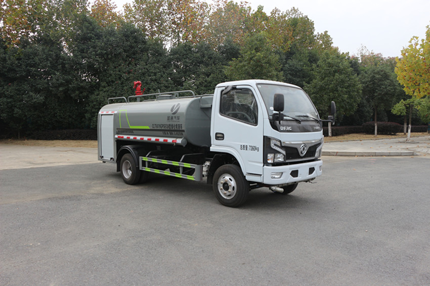 東風(fēng)多利卡5方灑水車-5噸灑水車價(jià)格報(bào)價(jià)-湖北程力