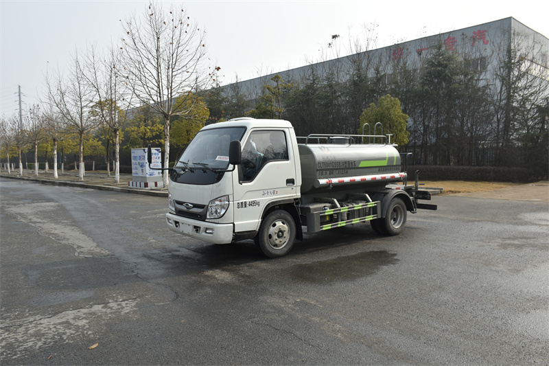 湖北灑水車生產(chǎn)廠家-灑水車-小型灑水車價(jià)格多少錢一輛-湖北盈通&#8203;