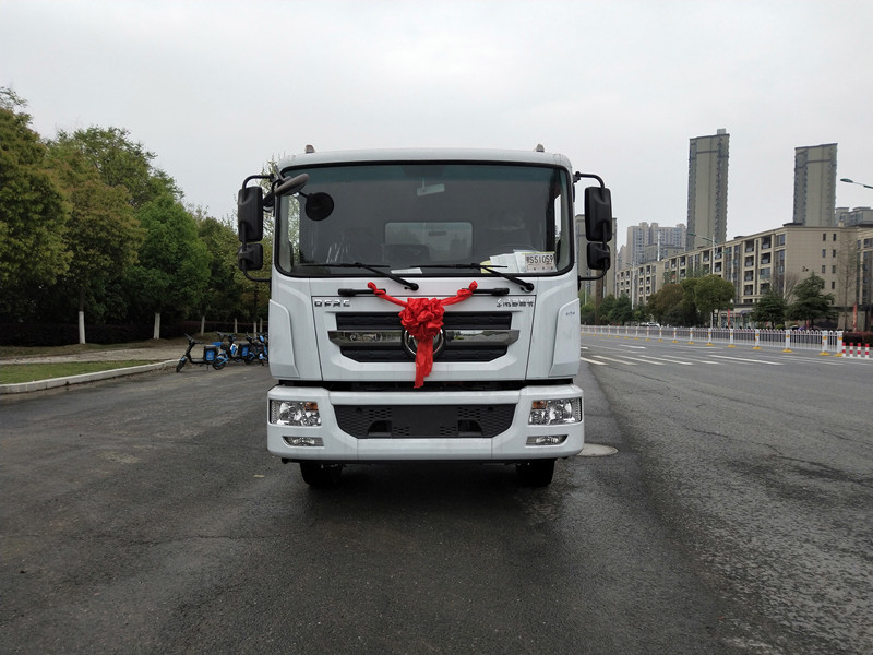 東風(fēng)15立方灑水車--灑水車-程力威牌CLW5180GSSD6型灑水車廠家直銷