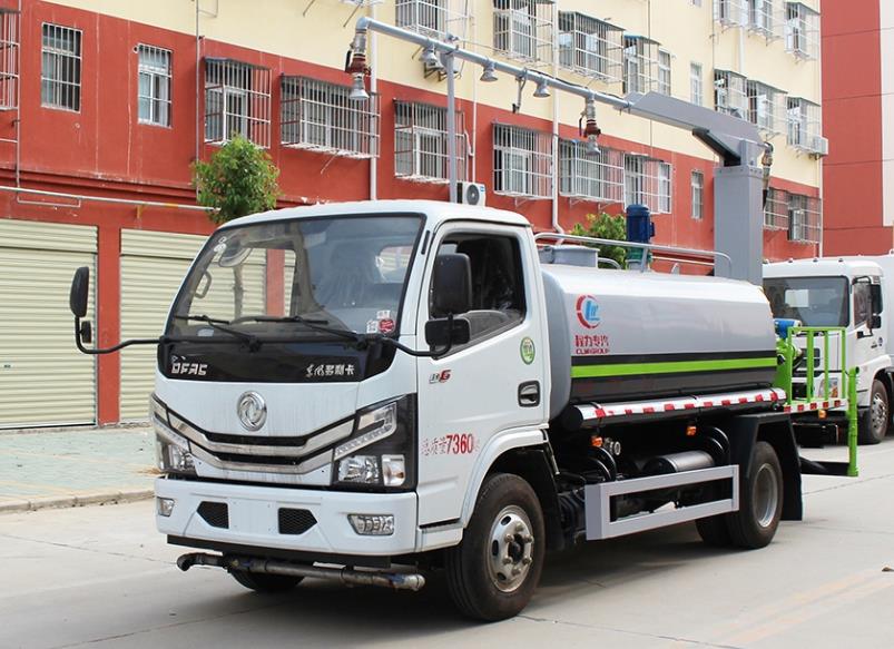 8噸鐵路多功能抑塵車-鐵路多功能抑塵車生產(chǎn)廠家