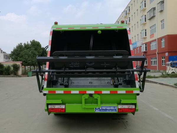 程力威牌CLW5090ZYS6型壓縮式垃圾車