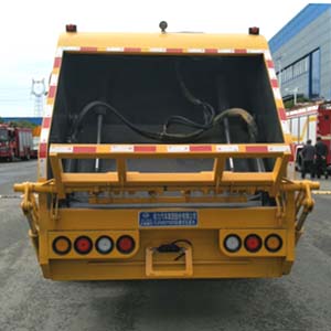程力牌CL5120ZYSD6型壓縮式垃圾車