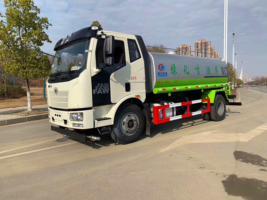 10噸灑水車報(bào)價(jià)多少錢一輛-10噸灑水車廠家報(bào)價(jià)