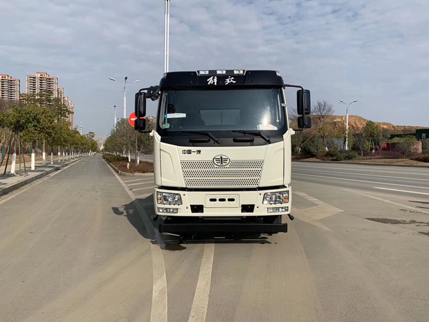10噸灑水車報(bào)價(jià)多少錢一輛-10噸灑水車廠家報(bào)價(jià)