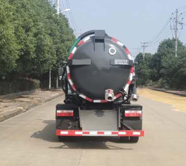 神綠通牌SLV5070GXWE型吸污車(chē)