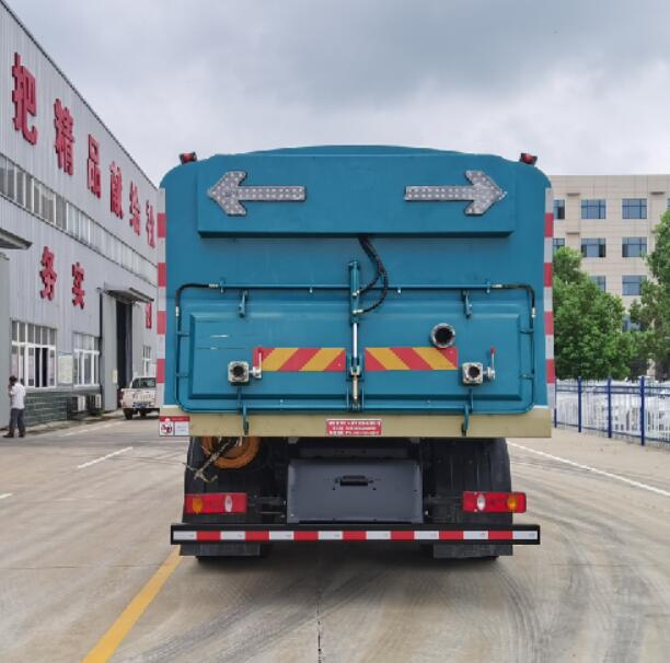 聚塵王牌HNY5180TXCECD6型純電動吸塵車