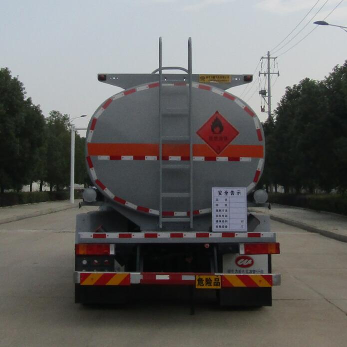 中汽力威牌HLW5260GYYEQ6型運油車